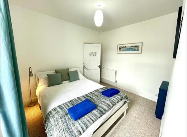*Family Home In Mumbles. Close To The Beach* Extérieur photo
