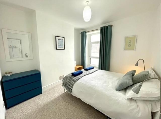 *Family Home In Mumbles. Close To The Beach* Extérieur photo