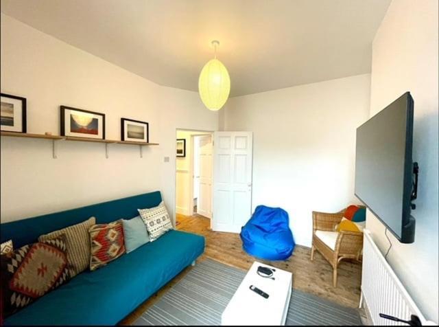 *Family Home In Mumbles. Close To The Beach* Extérieur photo